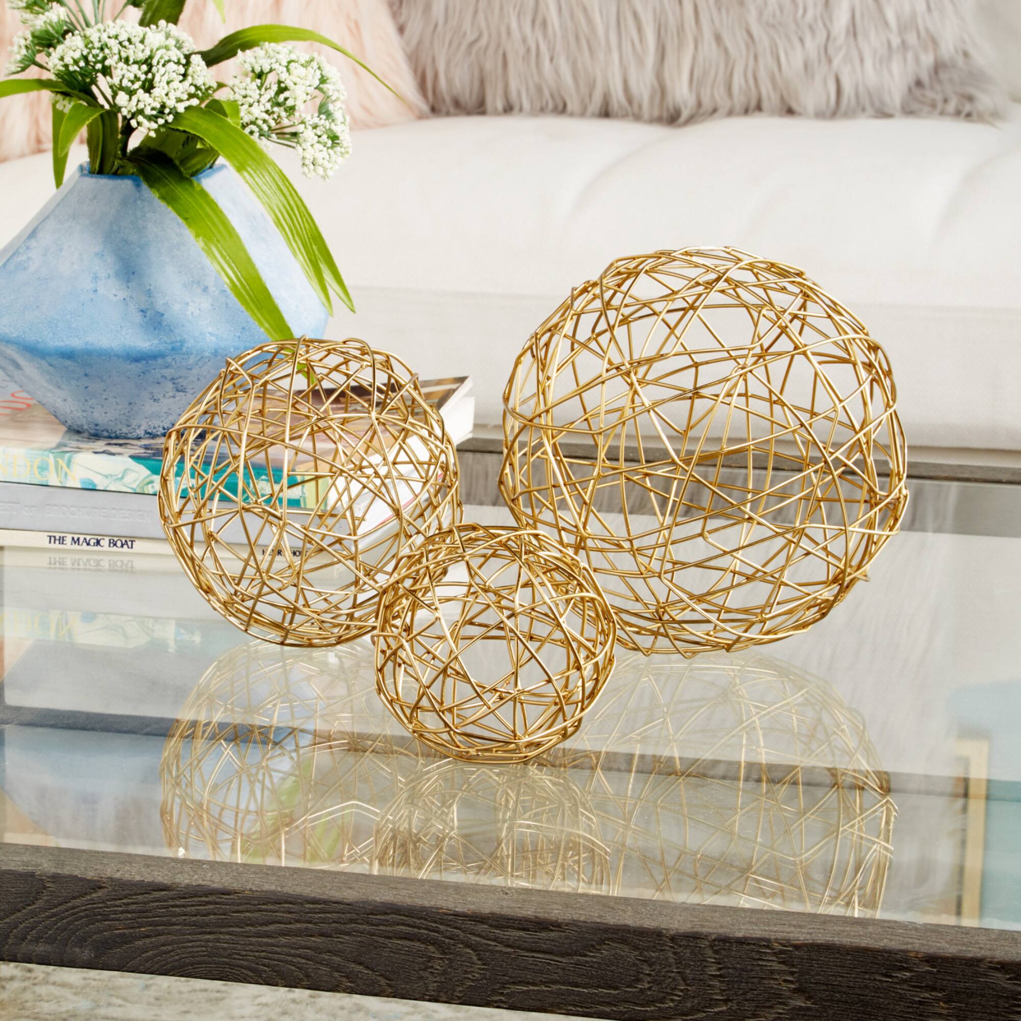 CosmoLiving by Cosmopolitan Gold Metal Contemporary Geometric Sculpture Set